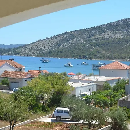 Neli Vinišće