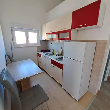 Neli Lägenhetshotell 3*