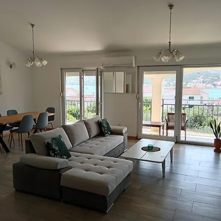 Neli Lägenhetshotell 3*