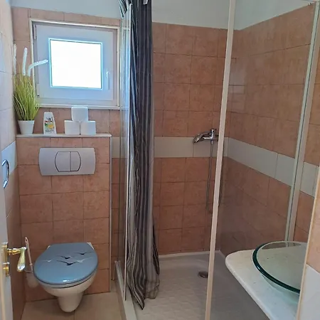 Neli Aparthotel 3*