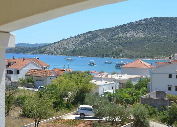 Neli Vinišće