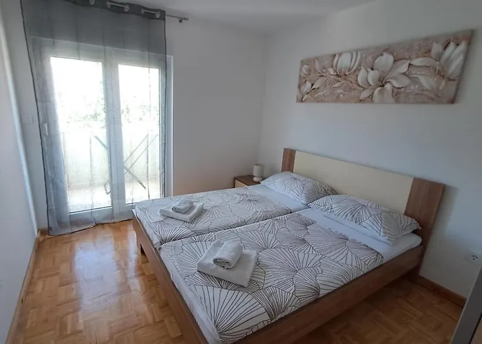Neli Apartahotel Vinišće