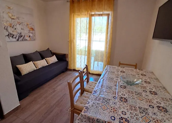 Neli Apartahotel Vinišće